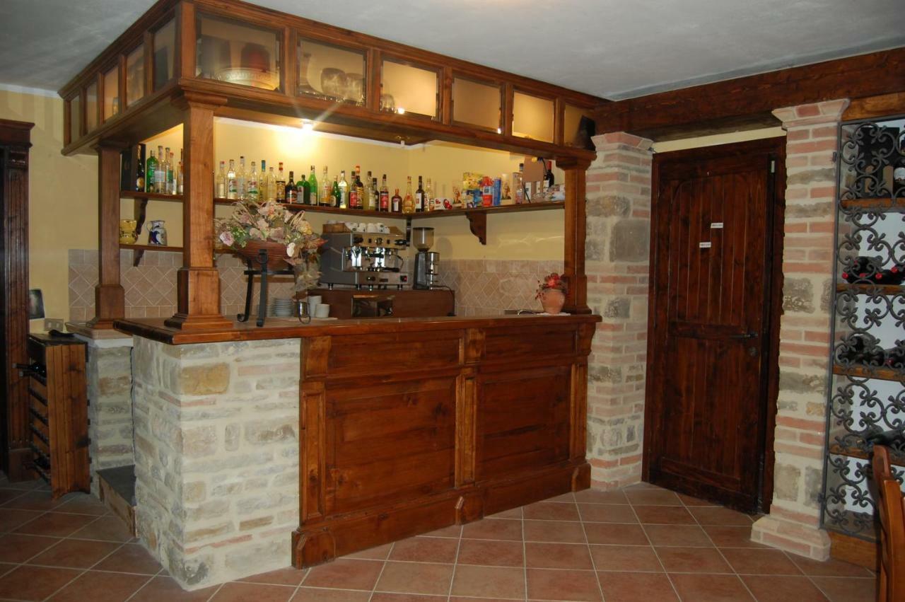 גוביו Agriturismo Countryhouse Le Giare מראה חיצוני תמונה